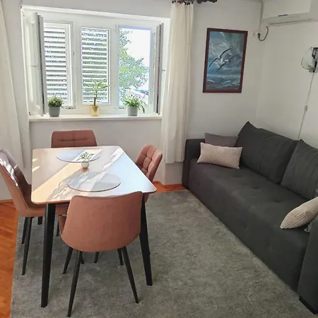 Apartamento Riva Klenovica