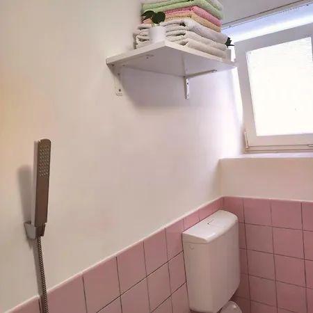 Riva Apartamento Klenovica